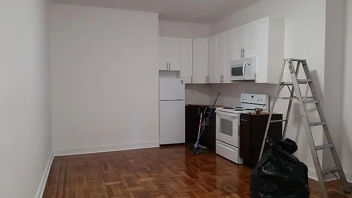 Rented by Lang Realty LLC | media 8