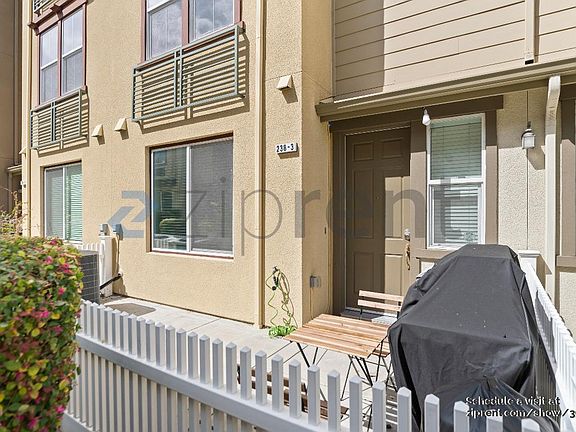 4th image of 238 Peppermint Tree Ter Unit 3