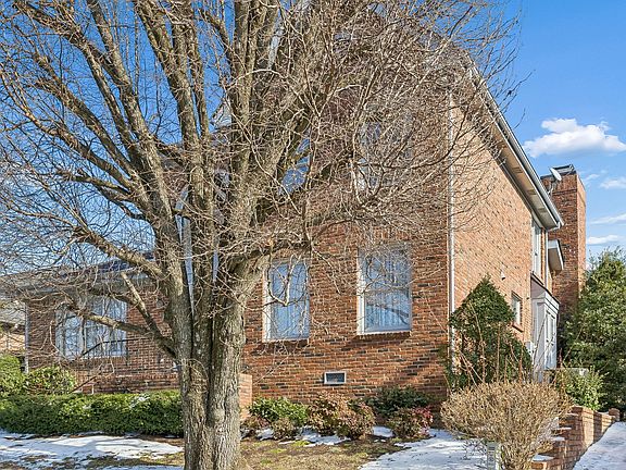 4th image of 43 Belcaro Cir
