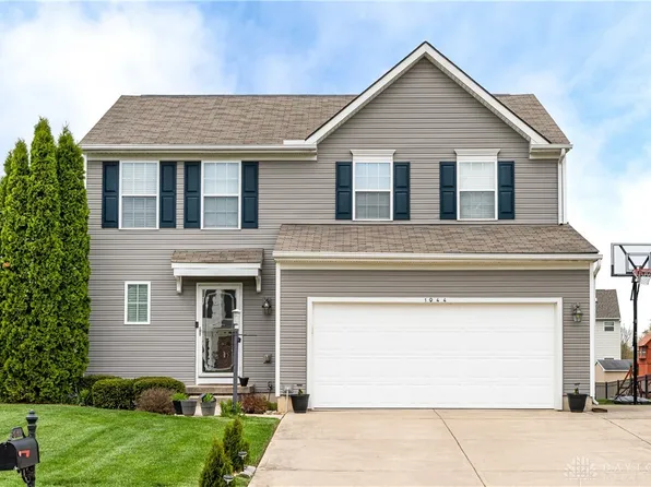 1944 Spring Ridge Dr, Xenia, OH 45385