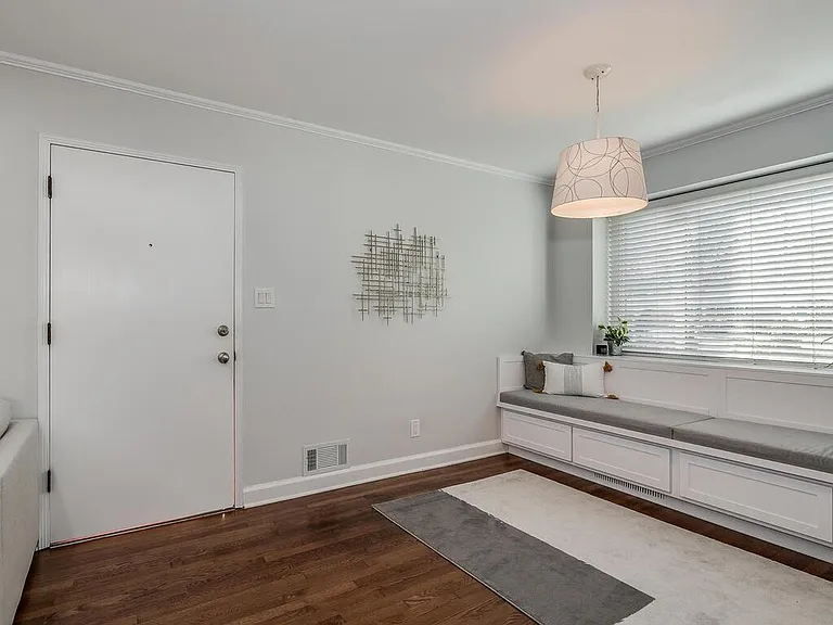 4331 Applegate Rd — Photo 2