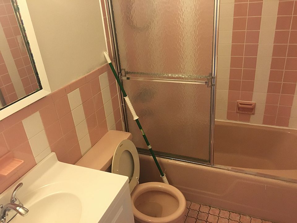 1st image of 2065 42nd St