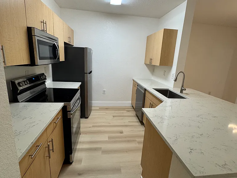 110 SW Peacock Blvd #102 — Photo 14
