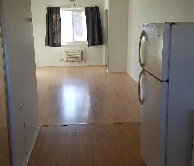 312 Chicago Ave — Photo 1