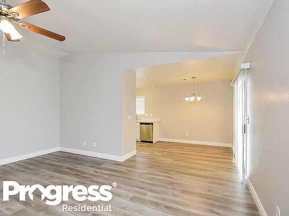 5th image of 5237 Shasta Daisy St