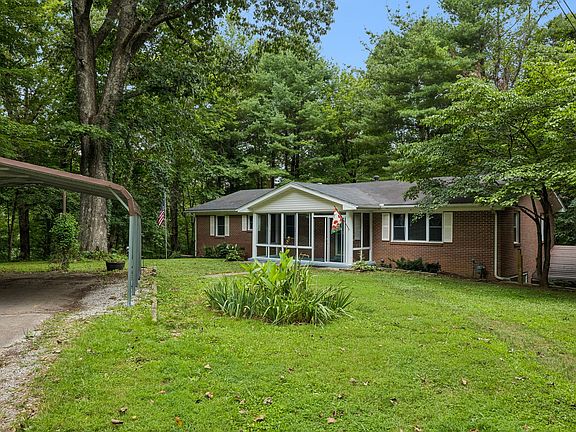 2nd image of 302 W Point Dr