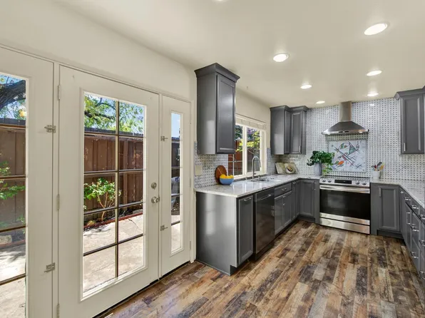 113 Fairoaks Drive, Vacaville, CA 95688