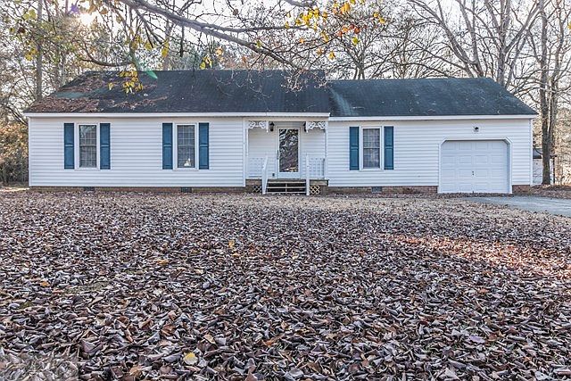 1st image of 404 Rose Dr