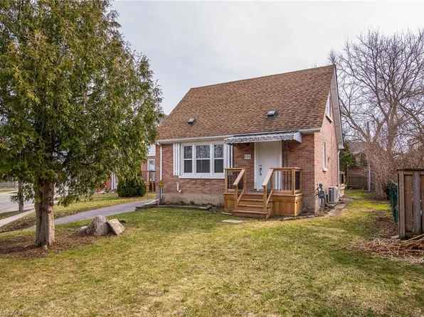 525 Courtland Ave E, Kitchener, ON N2G 2W9