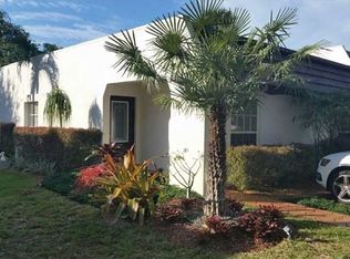 6738 Crooked Palm Ln, Miami Lakes, FL 33014