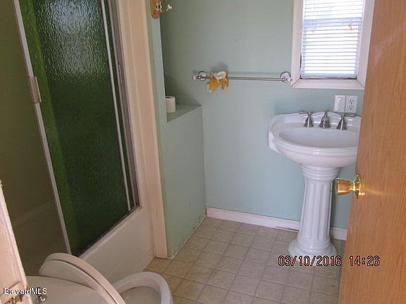 4th image of 375 Saint Charles Ave