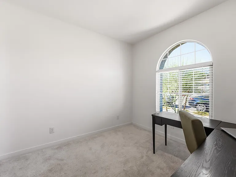 2053 W Sienna Bouquet Pl — Photo 32