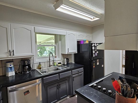 5th image of 306 Darbonne Dr