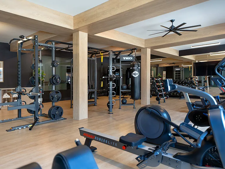 24/7 Fitness Center