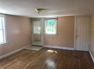 510 1/2 S 16th St, Mattoon, IL 61938