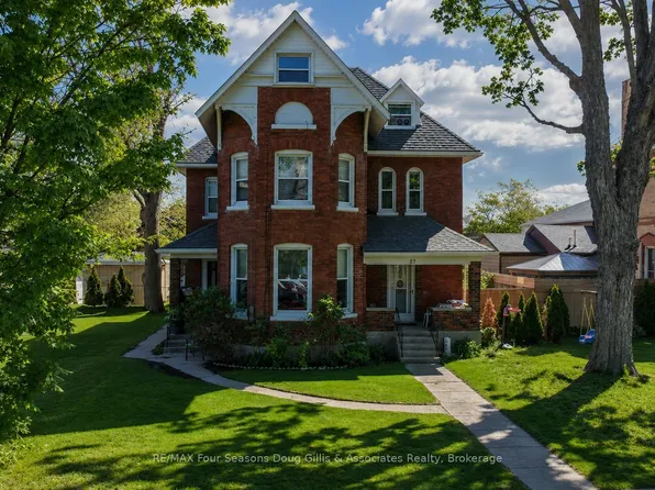 57 Elgin St, Collingwood, ON L9Y 3L6