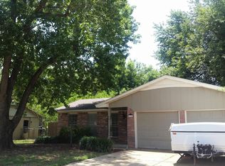 614 W Forest Dr, Mustang, OK 73064