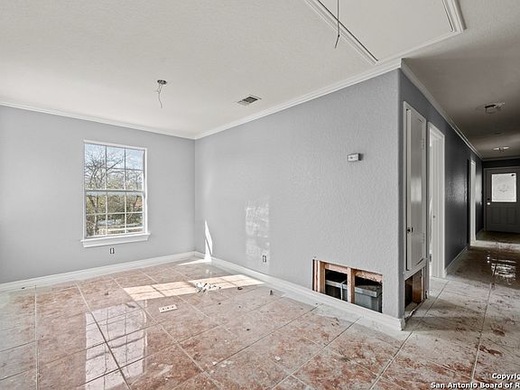5th image of 1019 PEREZ ST