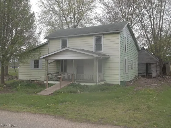 11098 Wolf Station Rd, Newcomerstown, OH 43832