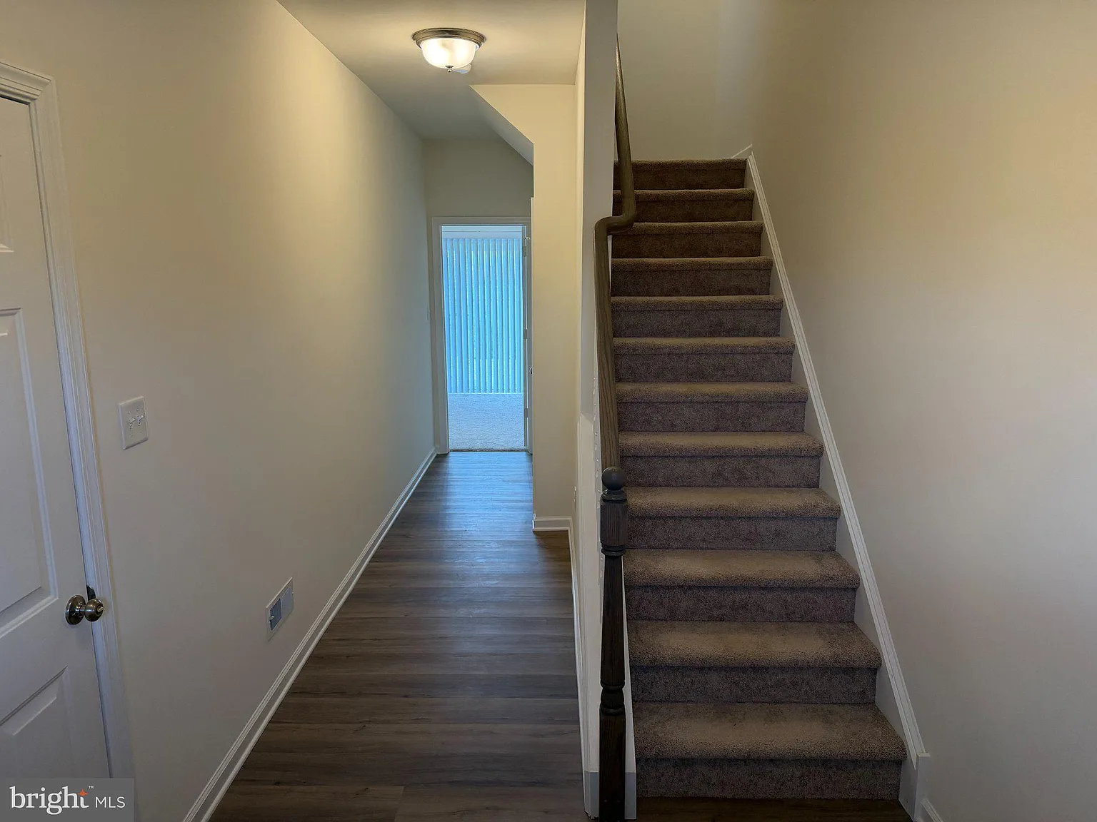 4 bed, 3.5 bath, $2,100 — Photo 2