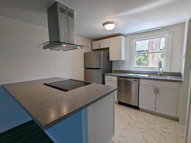 562 S Willard St — Photo 8