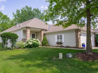 8897 Compton Dr, Inver Grove Heights, MN 55076