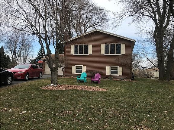EXTERIOR FRONT-MAINTENANCE FREE VINYL SIDING