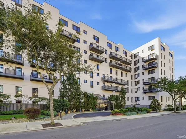 100 W Broadway #6Q, Long Beach, NY 11561