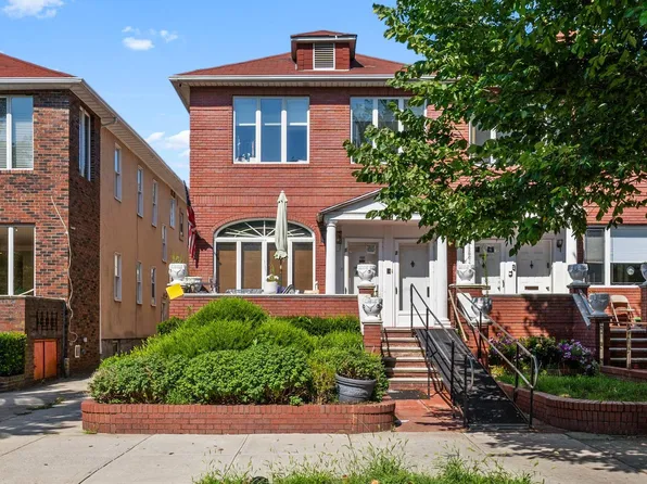 1710 Ocean Pkwy, Brooklyn, NY 11223