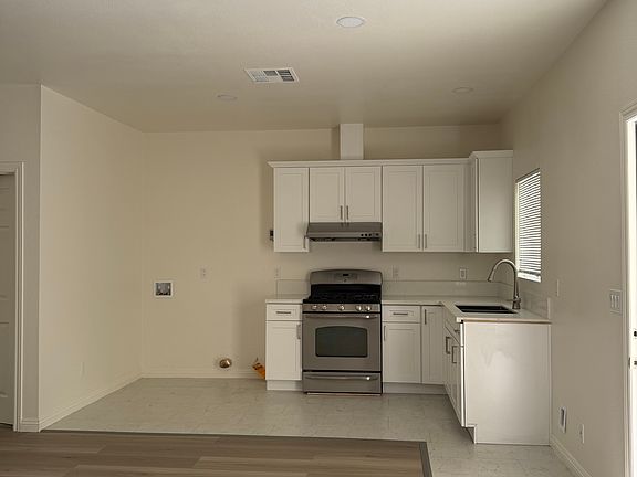 4th image of 4836 N Vincent Ave #A