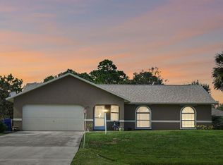 757 Tulip Dr, Sebastian, FL 32958