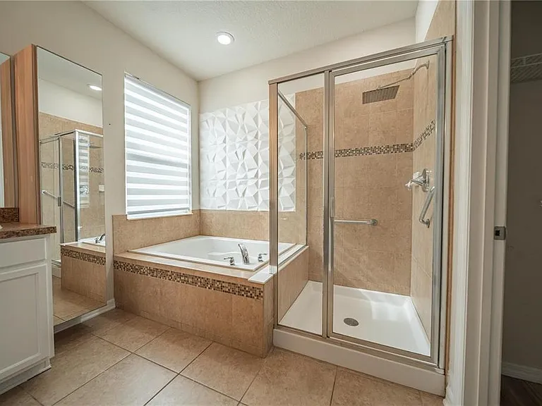 2592 Isabela Ter — Photo 26