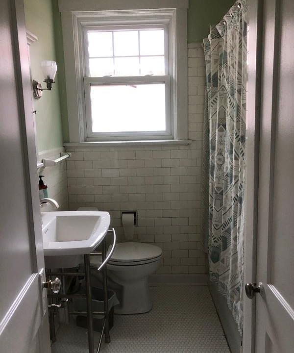 2nd image of 100 43rd St