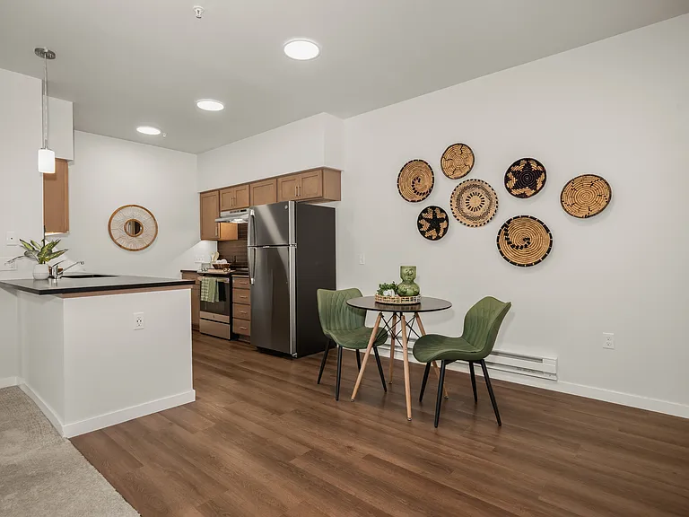 Rivers Edge Apartments — Photo 73