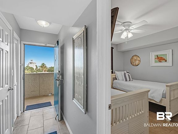 3rd image of 645 Plantation Rd #6403