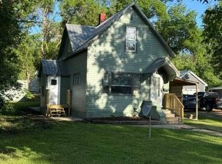 512 3rd Ave W, Sisseton, SD 57262