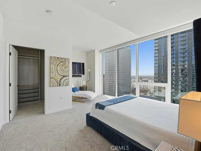 1050 S Grand #1801 — Photo 17