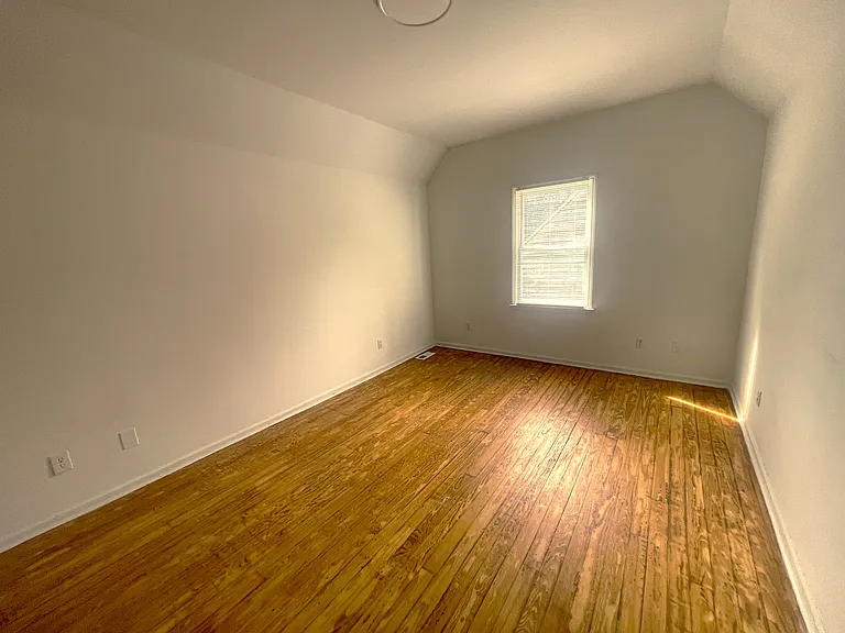 712 Troy Trl — Photo 11