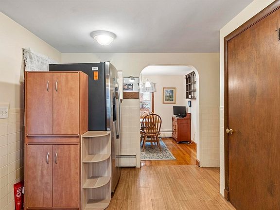 4th image of 37 Manning Rd