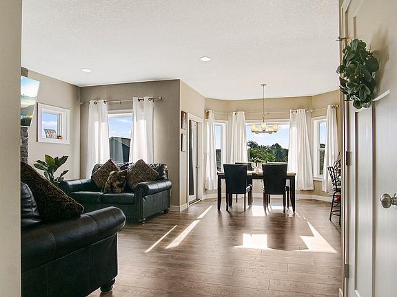 3rd image of 1685 Morning Glory Dr