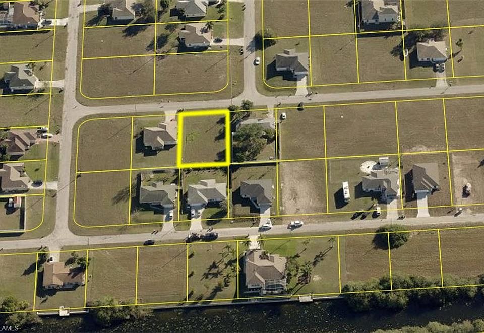 2nd image of 1416 NE 9th Pl