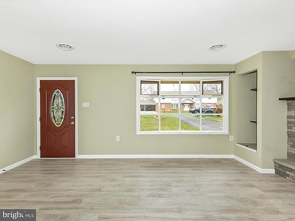 5th image of 38 Turner Dr