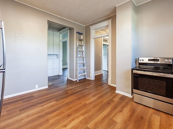 5th image of 118 E Orleans St