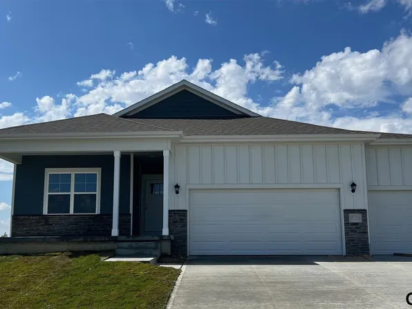 12313 S 204th Ave, Gretna, NE 68028