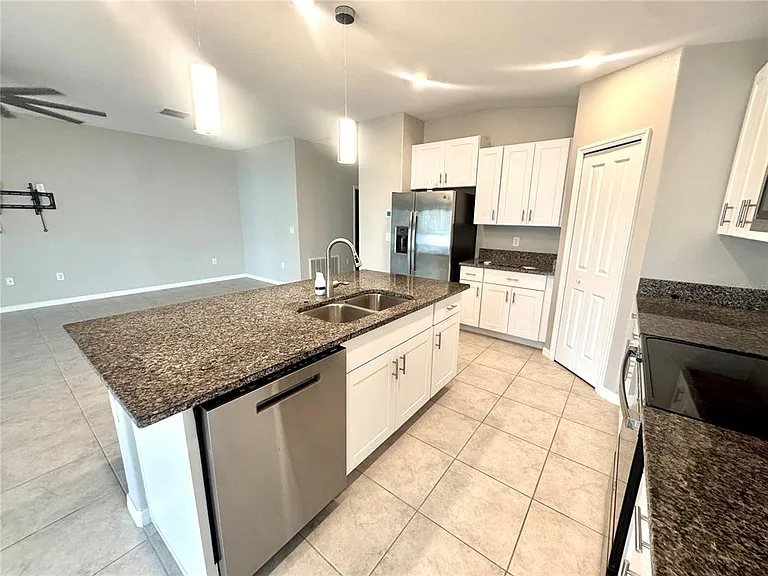 929 Anchor Bend Dr — Photo 5