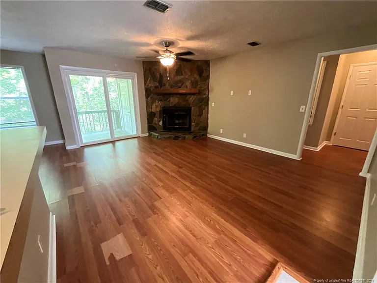 1025 Wood Creek Dr #5 — Photo 6