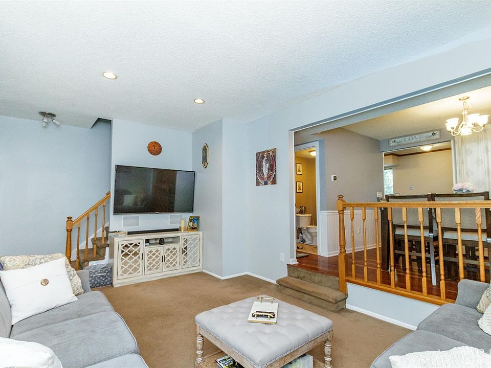 45 Ellen Heath Dr Matawan, NJ, 07747 Apartments for Rent Zillow