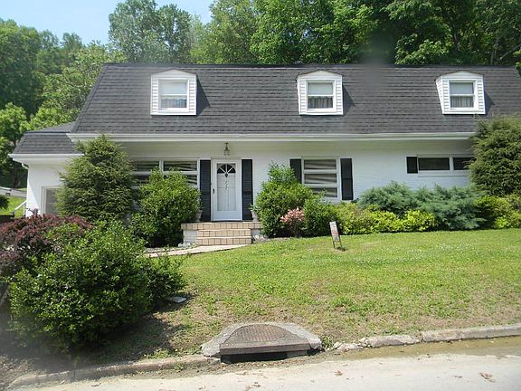5th image of 717 Court St