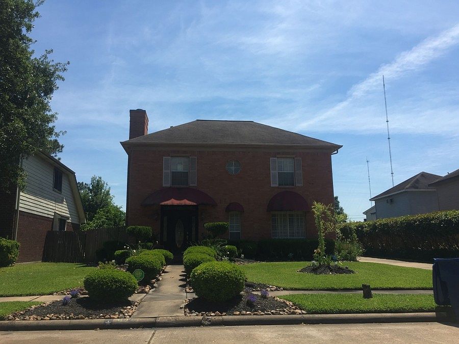1st image of 923 Turtle Creek Dr