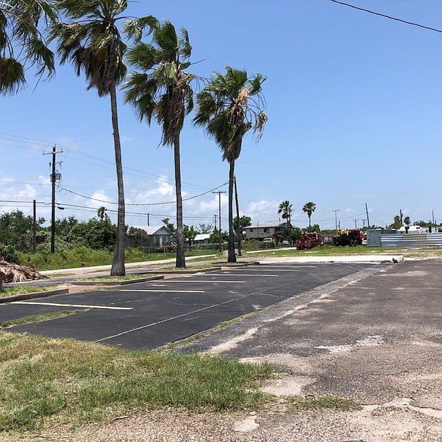 2nd image of 1212 N State Highway 35